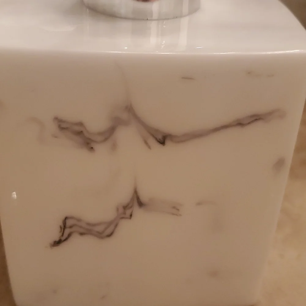 White & Black Faux Marble Lotion/hand Soap Dispenser nwot